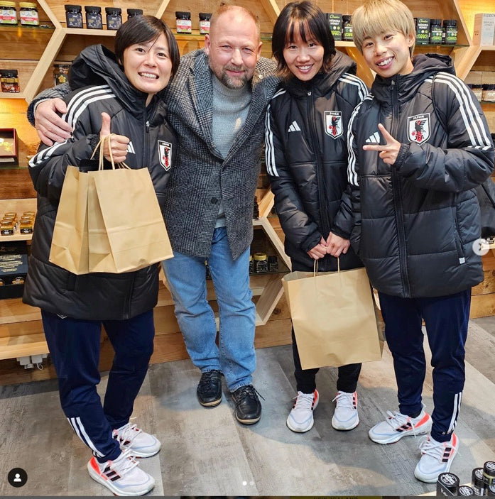 Fifa World Cup Japanese Team Buys Mountain Gold Manuka Honey in Christchurch New Zealand